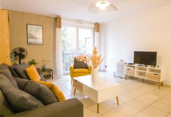 Appartement cosy allows 18 year olds to book a room