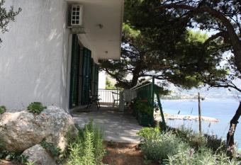 Apartment Obnova Bager has Balcony rooms