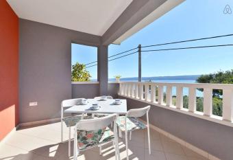 Apartments Marta has Balcony rooms