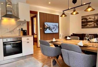 Mountain View Apartment has Balcony rooms