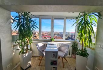 Elisa s Place has rooms with a private hot tub