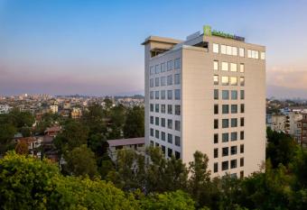 Holiday Inn Express Kathmandu Naxal, an IHG Hotel has Smoking rooms