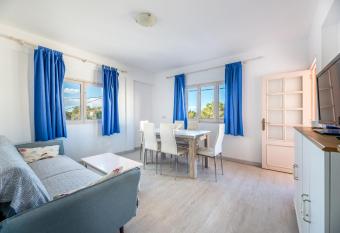 Apartamento los Hermanos has Balcony rooms