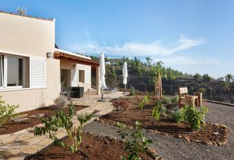 Casa Inti allows 18 year olds to book a room