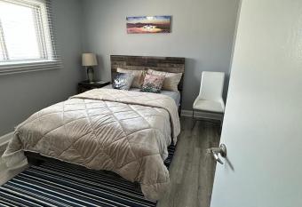 Spotless 2 Bedrooms Suite 2 in Winnipeg allows 18 year olds to book a room