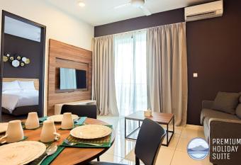 Premium Holiday Suite beside Lost World Tambun has Balcony rooms