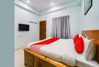 Hotel Olive Square allows 18 year olds to book a room