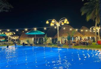 SEA SAND RESORT allows 18 year olds to book a room