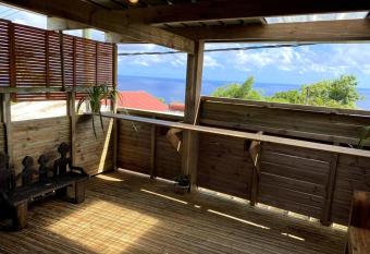 Studio gadiamb allows 18 year olds to book a room