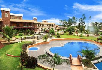 Hudson - A Resort Hotel has Balcony rooms