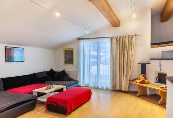 Haus Georg has Balcony rooms