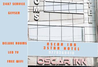 HOTEL OSCAR INN -- BUDGET ROOMS -- Special for Families, Couples, Groups, Solo Travellers has Balcony rooms