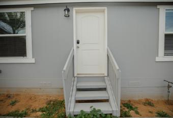 Ridgeview Oasis has rooms with a private hot tub