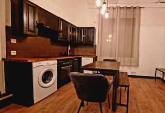 Chez Sam has Balcony rooms