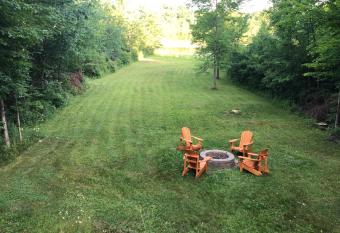 Suriz Cottage allows 18 year olds to book a room