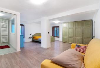 Gera Holiday has Balcony rooms