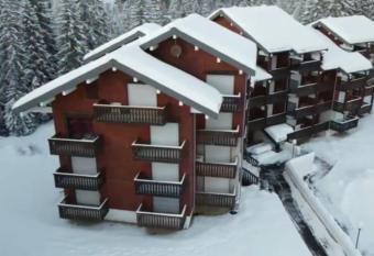 Studio au pied des pistes avec vue sur la montagne has Balcony rooms