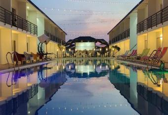 Casa Blu Hotel & Resort has Balcony rooms