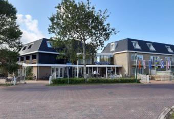 Hotel Nes has Balcony rooms