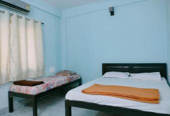 Hotel Royal Leelas Inn has Balcony rooms