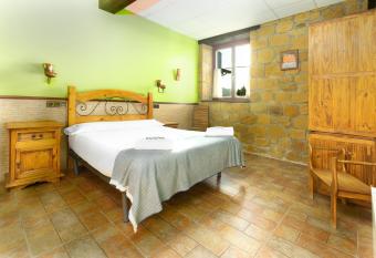 BARRUTI LANDARBIDE - Para desconectar en plena naturaleza allows 18 year olds to book a room