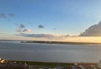   ber den D  chern von Bremerhaven has Balcony rooms