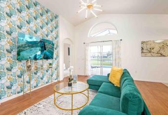 SUPER LUSH- FOAM BEDs W POOL & GAMEs has Balcony rooms