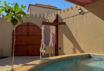                            Rich Land House has Balcony rooms