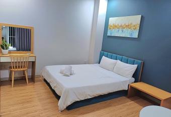 SUNNY HOME has Smoking rooms