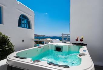 Riva Suites - Adults Only allows 18 year olds to book a room