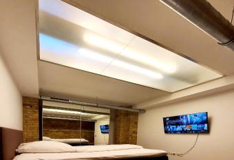 1-Zimmer-Wohnung im Loft allows 18 year olds to book a room