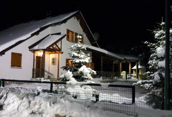 Vikendica Tara allows 18 year olds to book a room