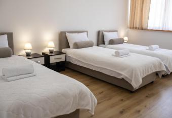 Apartment Nanami has rooms with a private hot tub