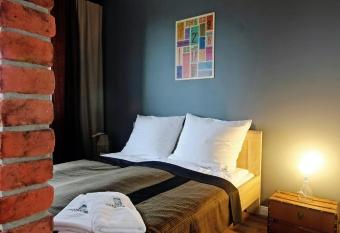 JTB Nautica Aparthotel allows 18 year olds to book a room