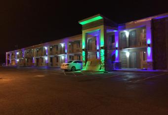 Lotus Inn and Suites Nashville has Smoking rooms