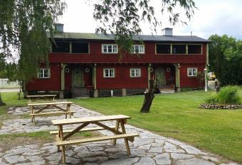 Annexet G  stgivareg  rden Sunne allows 18 year olds to book a room