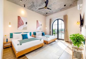 Hoi An Pinus Boutique has Balcony rooms