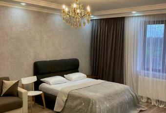 Apartment in the Center allows 18 year olds to book a room