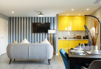 Brand New Large Studio allows 18 year olds to book a room