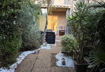 Studio coin nuit ferm   4 personnes - Les Mas de La Plage has Balcony rooms