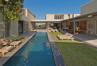 Mosselberg on Grotto Beach allows 18 year olds to book a room