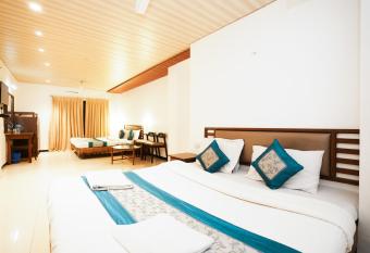 Hotel Maharaja Residency allows 18 year olds to book a room