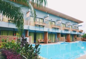 Le Pes Villas has Balcony rooms