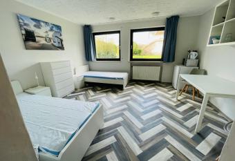 Monteurzimmer in Kevelaer allows 18 year olds to book a room