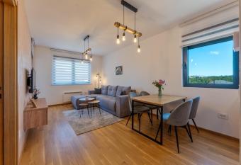 Fantasy apartment Zlatibor allows 18 year olds to book a room