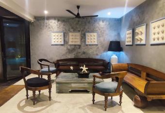 Villa Reef Talpe allows 18 year olds to book a room