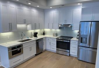 City Centre of Pascagoula allows 18 year olds to book a room