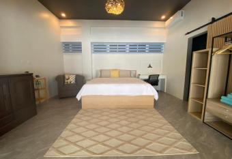 MONTECRISTO has Balcony rooms