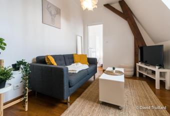 Suites Mana - Le Cocon de Te Fiti allows 18 year olds to book a room