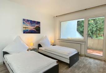 Meribu D99 Wohnung f  r Monteure und Arbeiter allows 18 year olds to book a room
